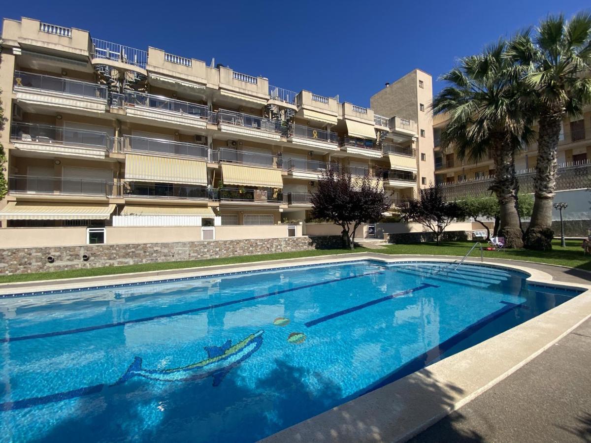 R123 Apartamento En La Planta Baja Con Piscina Cerca De La Playa Calafell Eksteriør bilde