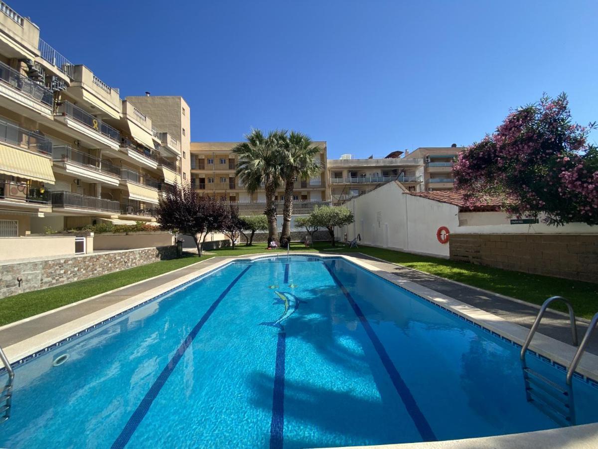 R123 Apartamento En La Planta Baja Con Piscina Cerca De La Playa Calafell Eksteriør bilde